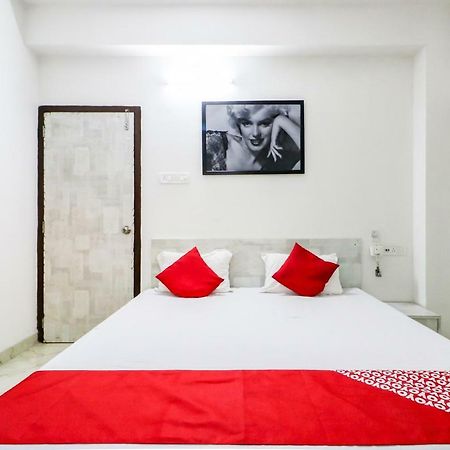 Oyo 30698 Hari Om Guest House Jādabpur Extérieur photo